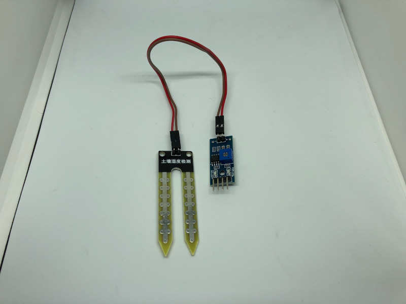 FC-28 moisture sensor connected to the M393 comparator module