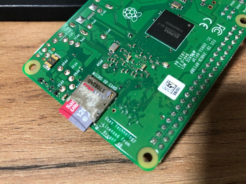 Micro SD card in Raspberry Pi 3B+