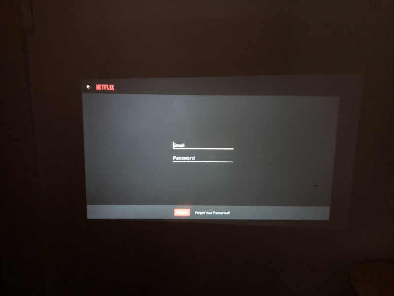 Netflix showing login screen on chinese projector