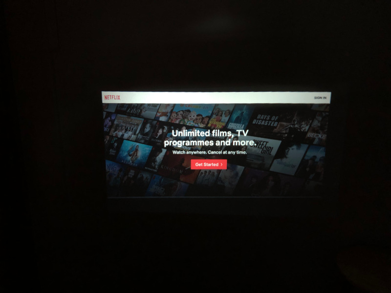 Netflix showing option to sign in on chinese projector