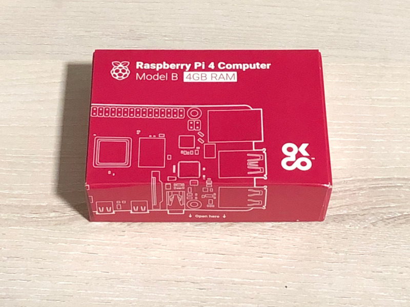 Vilros Raspberry Pi 4 Model B Basic Starter Kit with Official Raspberry Pi  Brand Case and More