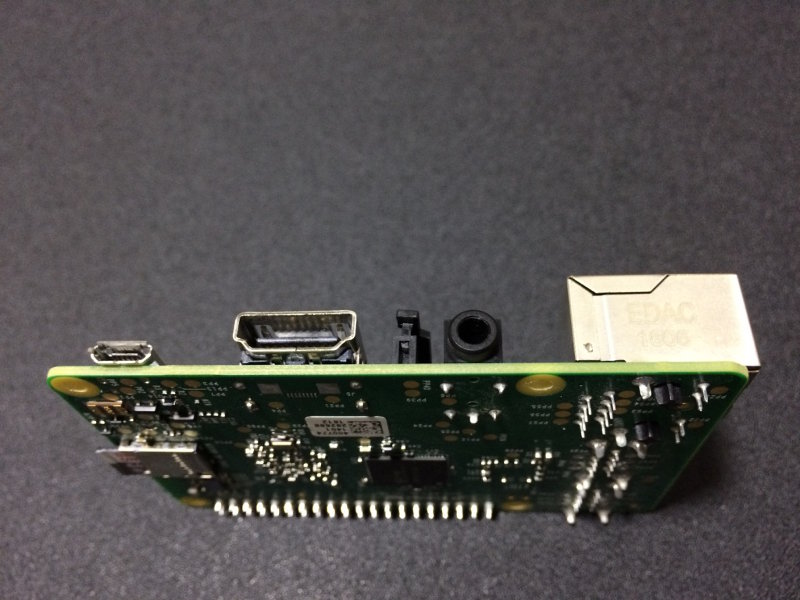 Raspberry Pi 3 board with CSI connector loosened